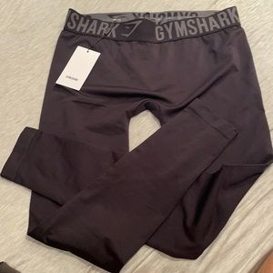Gym shark leggings